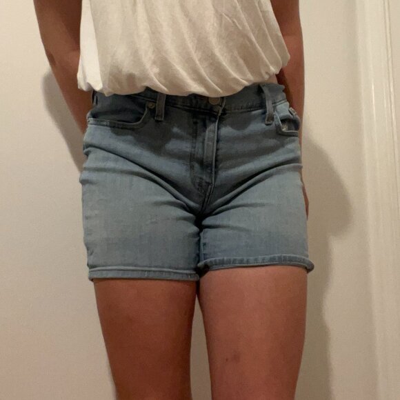 Levi Mid Length Shorts - Picture 4 of 9